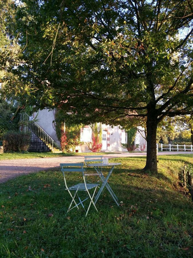 Le Domaine Du Mijarnier Bed and Breakfast Montbeugny Exteriör bild