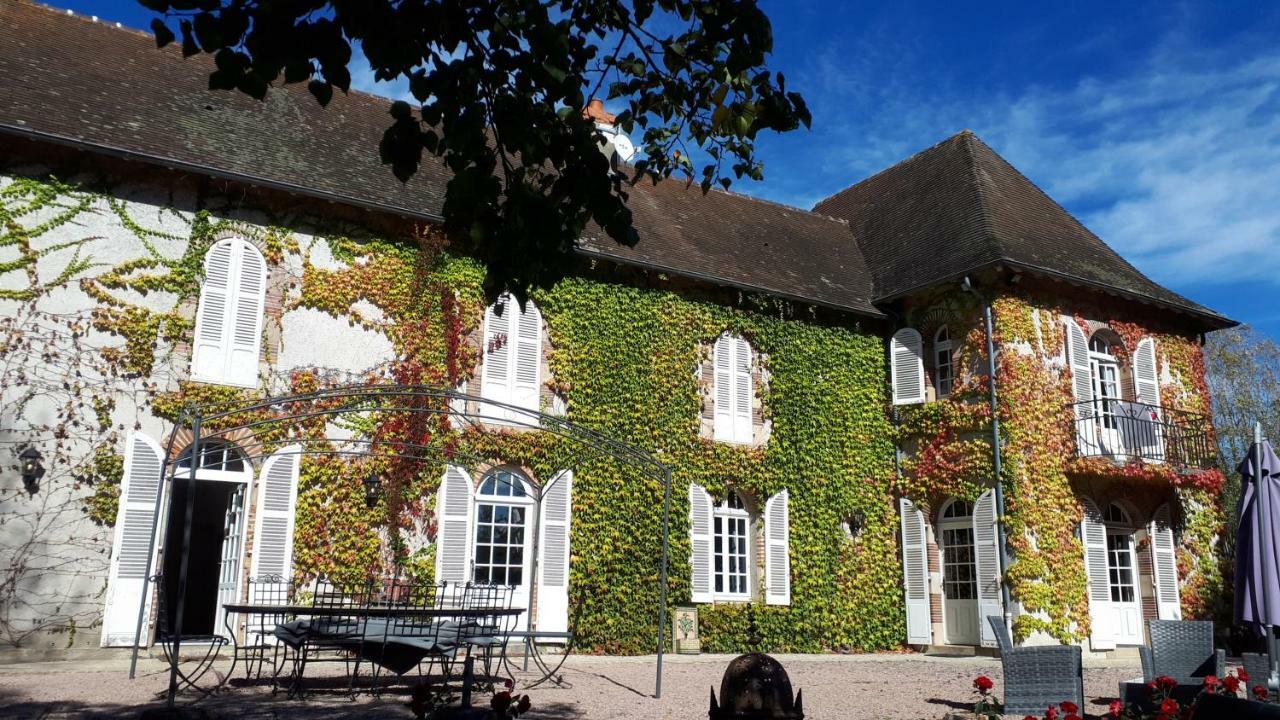Le Domaine Du Mijarnier Bed and Breakfast Montbeugny Exteriör bild